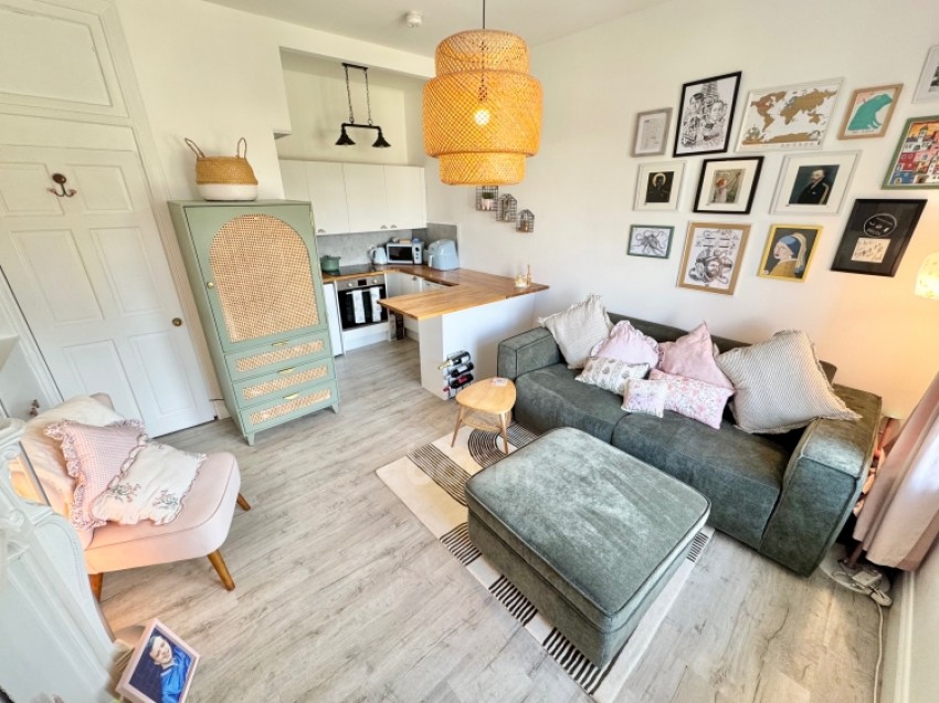Images for Flat 2/2 81 Lounsdale Road, Paisley, Renfrewshire, PA2 9DU, UK