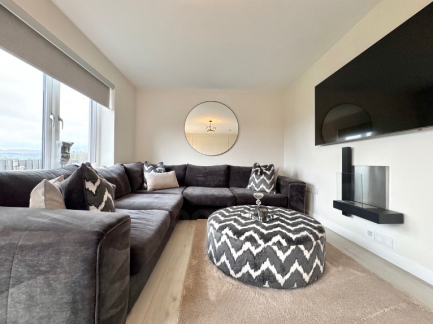 Images for 41 Auldlea Gardens, Beith, Ayrshire, KA15 2EP, UK