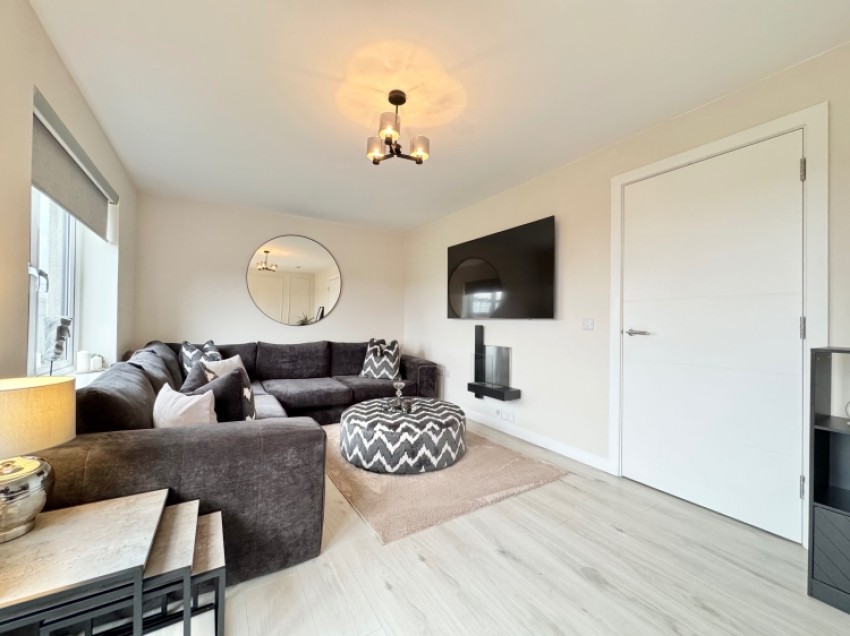 Images for 41 Auldlea Gardens, Beith, Ayrshire, KA15 2EP, UK