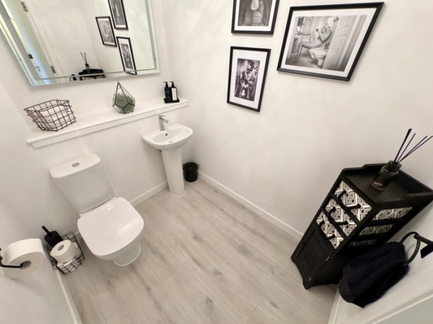 Images for 41 Auldlea Gardens, Beith, Ayrshire, KA15 2EP, UK