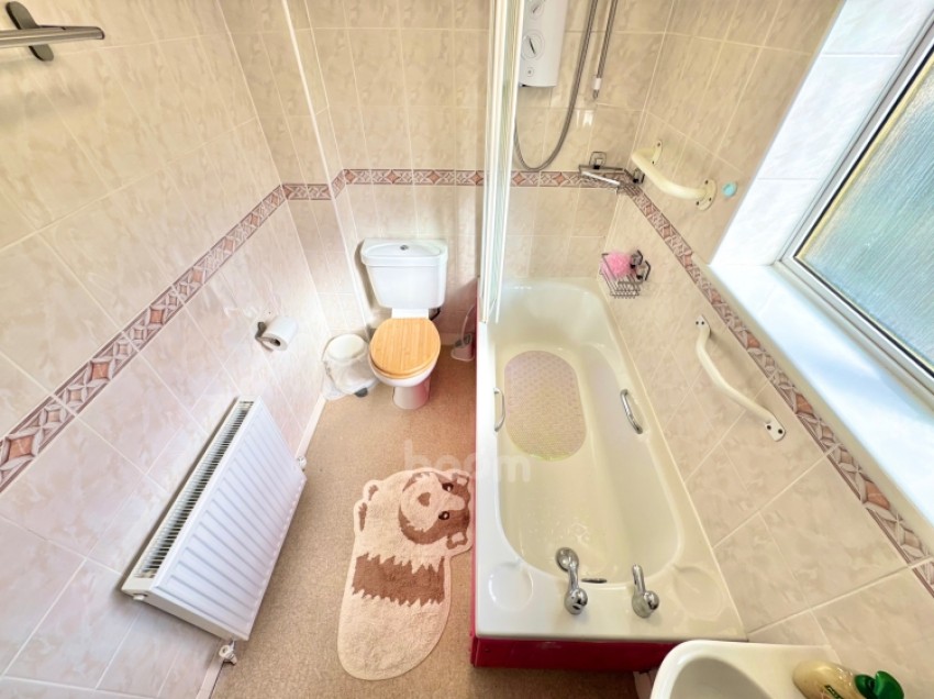 Images for 17 Roaden Avenue, Paisley, Renfrewshire, PA2 0AT, UK