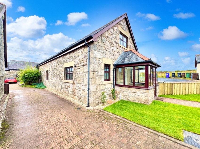 Images for 9 West Fulton Cottages Craigends Road, Houston, Johnstone, Renfrewshire, PA6 7FZ, UK