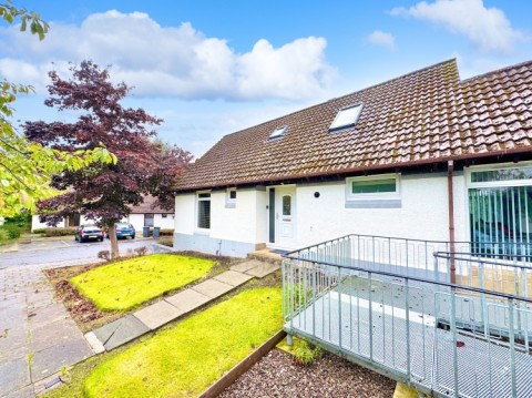 View Full Details for 15 Aberlour Place, Lawthorn, Irvine, Ayrshire, KA11 2BW, UK