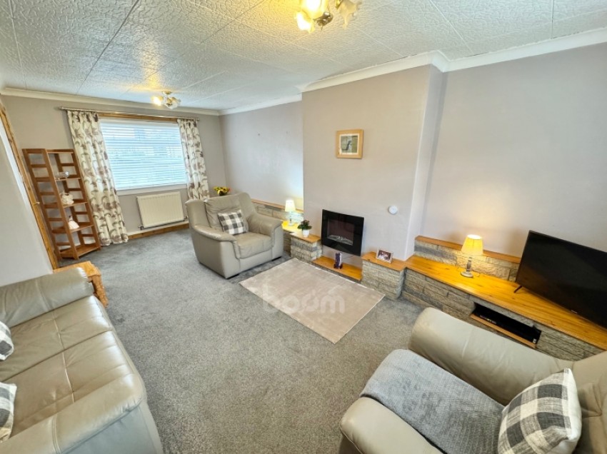 Images for 4 Braemount Avenue, Paisley, Renfrewshire, PA2 8QQ, UK