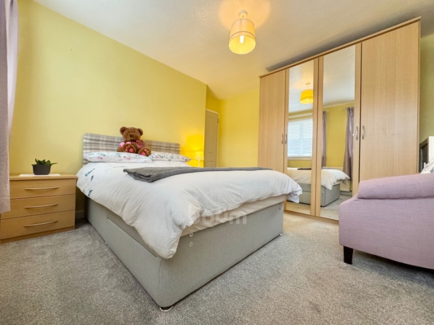 Images for 4 Braemount Avenue, Paisley, Renfrewshire, PA2 8QQ, UK