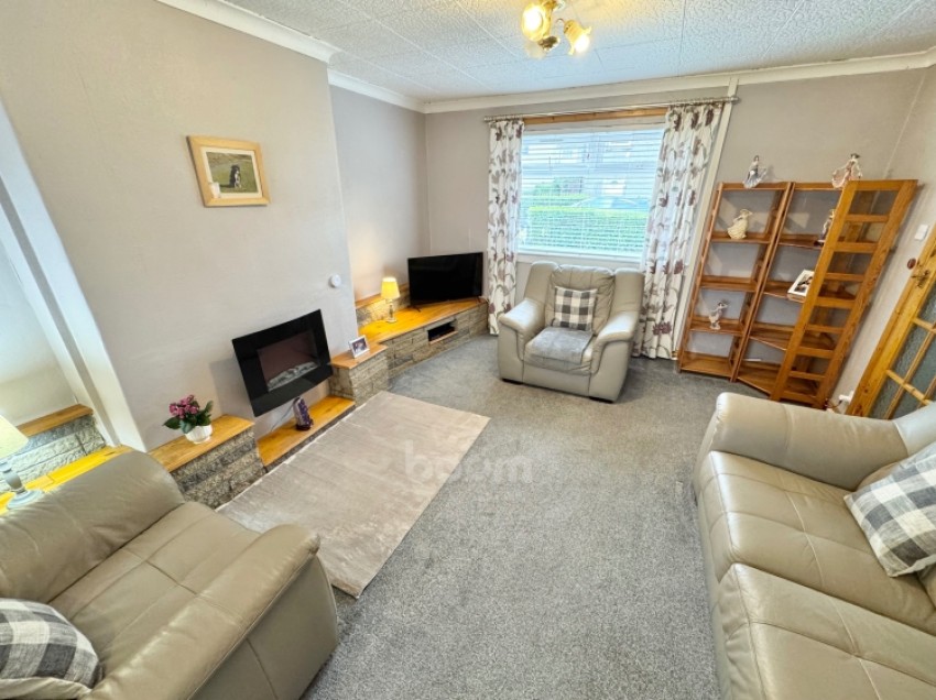 Images for 4 Braemount Avenue, Paisley, Renfrewshire, PA2 8QQ, UK