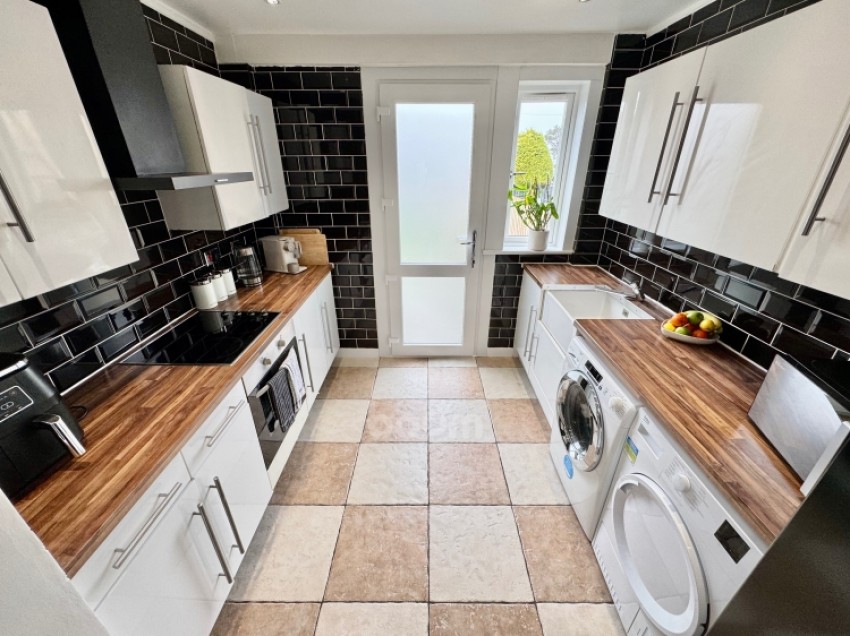 Images for 37 Thorntree Avenue, Beith, Ayrshire, KA15 2EE, UK