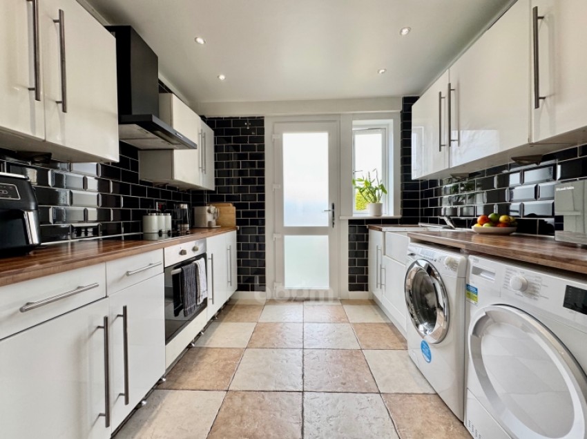 Images for 37 Thorntree Avenue, Beith, Ayrshire, KA15 2EE, UK