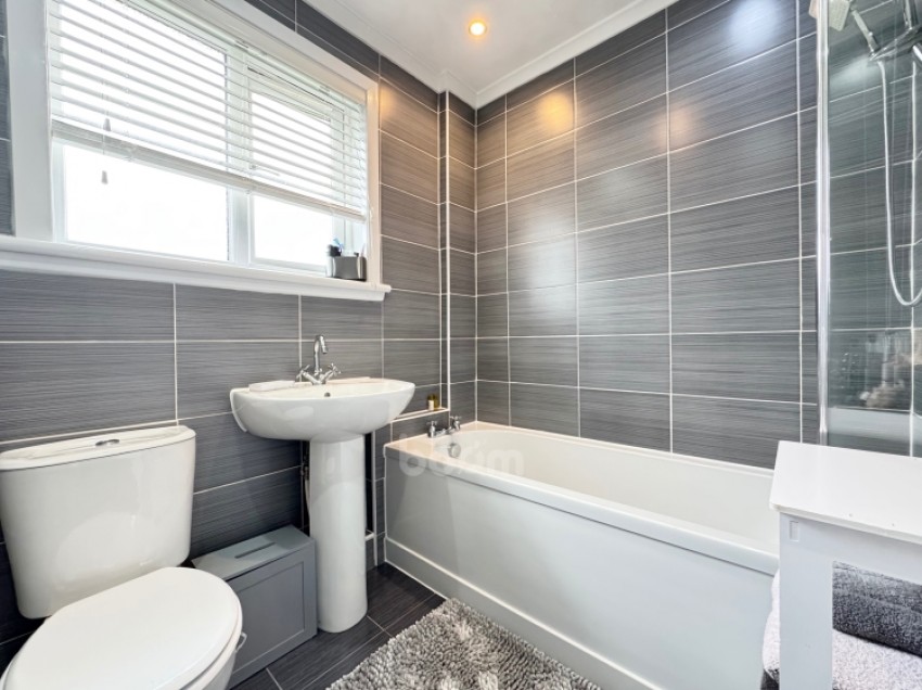 Images for 37 Thorntree Avenue, Beith, Ayrshire, KA15 2EE, UK