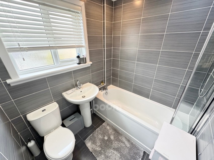 Images for 37 Thorntree Avenue, Beith, Ayrshire, KA15 2EE, UK