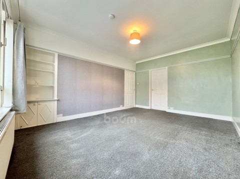 View Full Details for 19 Calderpark Street, Lochwinnoch, Renfrewshire, PA12 4AT, UK