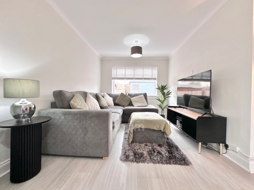 Images for 124 Brediland Road, Linwood, Paisley, Renfrewshire, PA3 3RR, UK