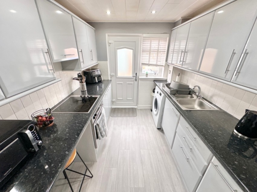 Images for 124 Brediland Road, Linwood, Paisley, Renfrewshire, PA3 3RR, UK