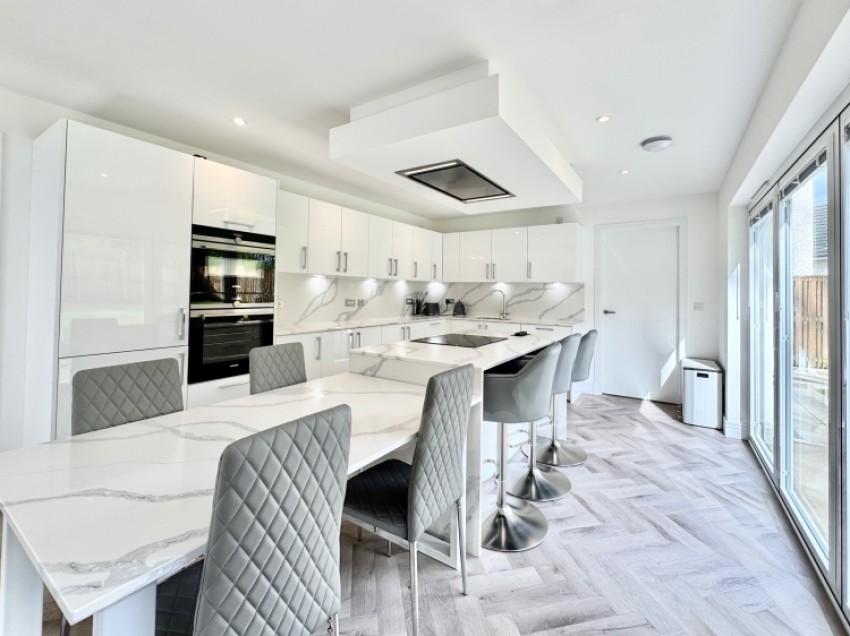 Images for 6 Cairnmaith, Erskine, PA8 7FA, UK