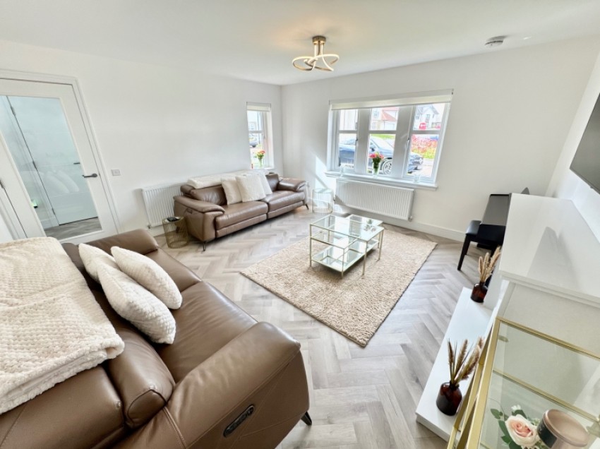 Images for 6 Cairnmaith, Erskine, PA8 7FA, UK