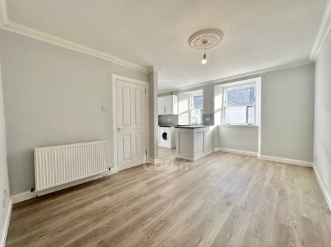 View Full Details for Flat 0/1, 1 Mayfield North Street, Houston, Johnstone, Renfrewshire, PA6 7HF, UK