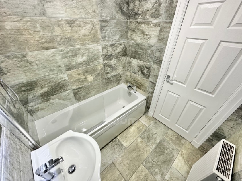 Images for Flat 0/1, 1 Mayfield North Street, Houston, Johnstone, Renfrewshire, PA6 7HF, UK