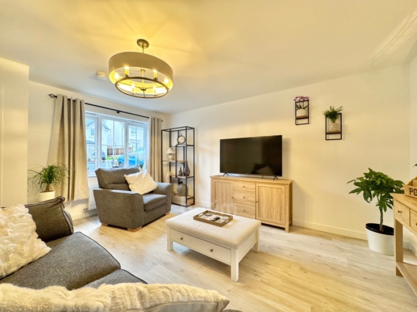 Images for 9 Colville Crescent, Beith, Ayrshire, KA14 3BG, UK