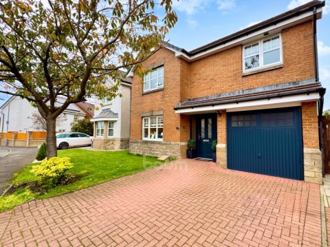 View Full Details for 17 Grahamfield Place, Beith, Ayrshire, KA15 1AY, UK