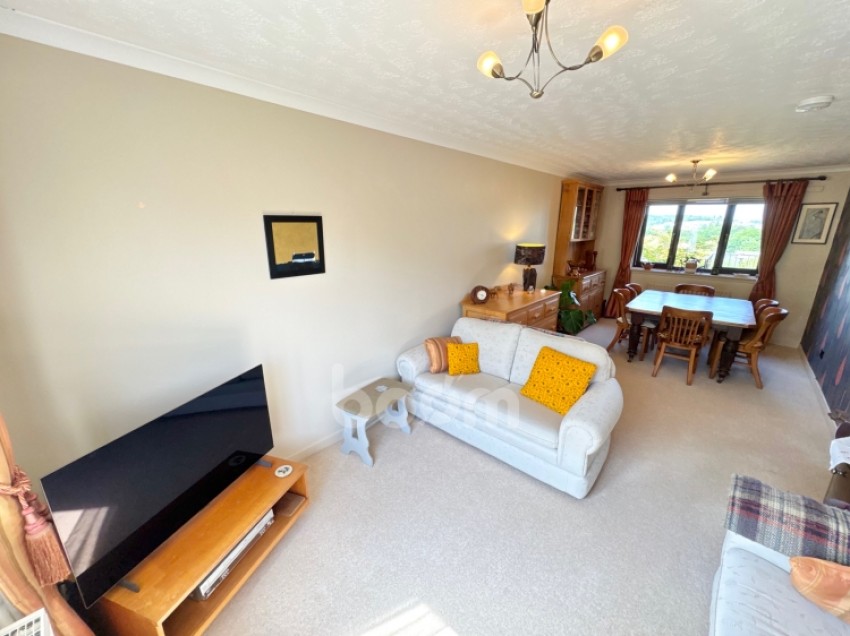 Images for 33 Cullen Crescent, Inverkip, Greenock, Renfrewshire, PA16 0HY, UK