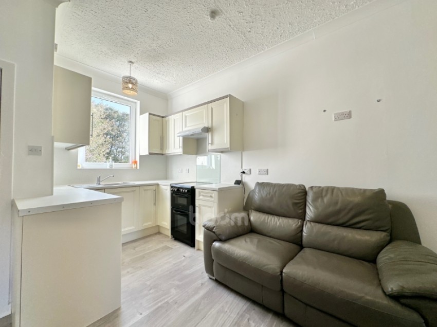 Images for Flat 1/2 13 Mains Road, Beith, Ayrshire, KA15 2AF, UK