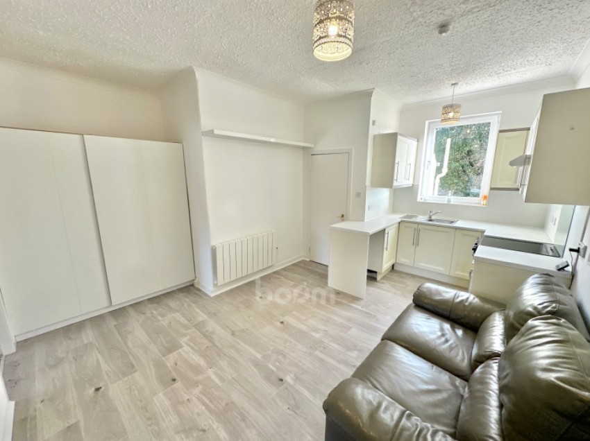Images for Flat 1/2 13 Mains Road, Beith, Ayrshire, KA15 2AF, UK