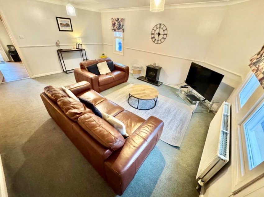 Images for 43 Main Street, Lochwinnoch, Renfrewshire, PA12 4AH, UK