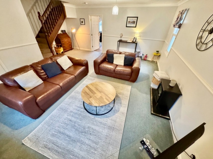 Images for 43 Main Street, Lochwinnoch, Renfrewshire, PA12 4AH, UK