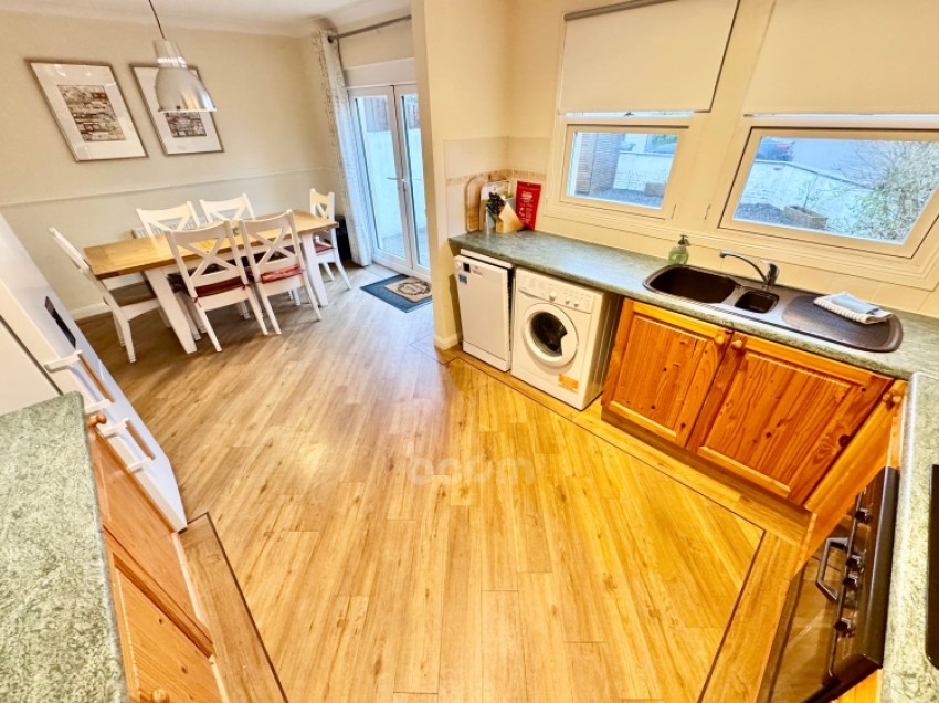 Images for 43 Main Street, Lochwinnoch, Renfrewshire, PA12 4AH, UK