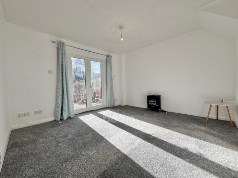 38 McMillan Crescent, Beith, Ayrshire, KA15 1BP, UK