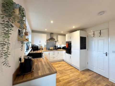 View Full Details for 10 Sutherland Avenue, Stewarton, Kilmarnock, Ayrshire, KA3 3FF, UK