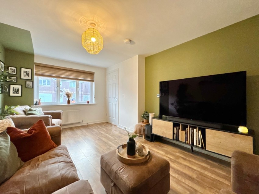 Images for 10 Sutherland Avenue, Stewarton, Kilmarnock, Ayrshire, KA3 3FF, UK