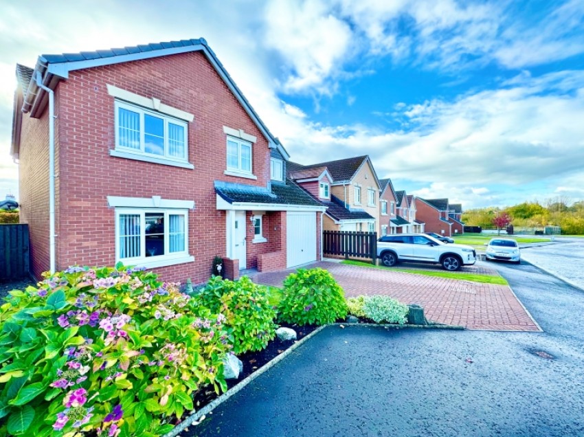 Images for 10 Cartleburn Gardens, Kilwinning, Ayrshire, KA13 7ND, UK