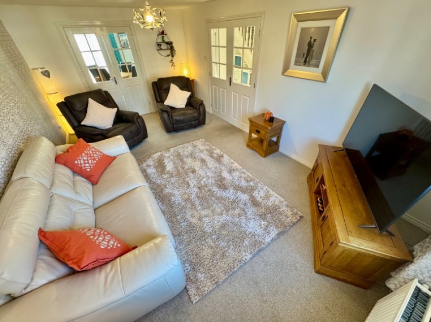 Images for 10 Cartleburn Gardens, Kilwinning, Ayrshire, KA13 7ND, UK