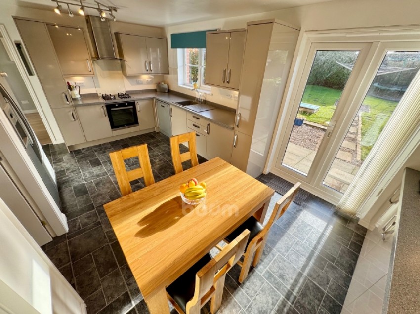Images for 10 Cartleburn Gardens, Kilwinning, Ayrshire, KA13 7ND, UK