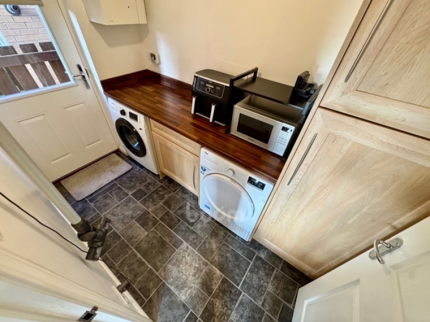 Images for 10 Cartleburn Gardens, Kilwinning, Ayrshire, KA13 7ND, UK