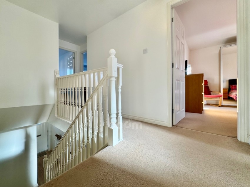 Images for 10 Cartleburn Gardens, Kilwinning, Ayrshire, KA13 7ND, UK