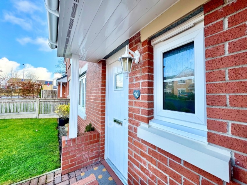 Images for 10 Cartleburn Gardens, Kilwinning, Ayrshire, KA13 7ND, UK