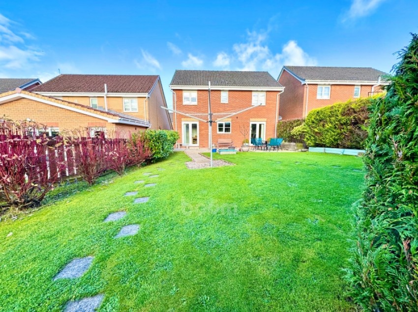 Images for 10 Cartleburn Gardens, Kilwinning, Ayrshire, KA13 7ND, UK
