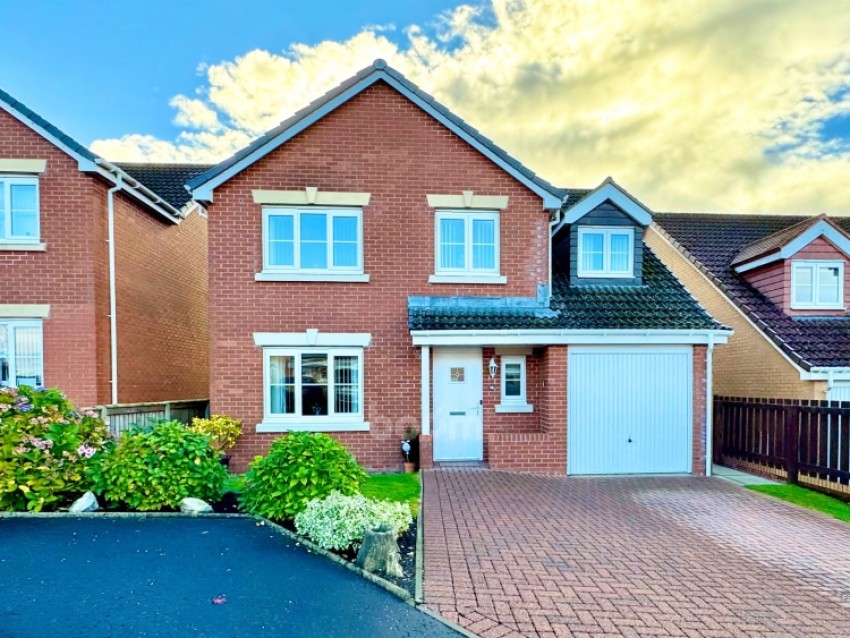 Images for 10 Cartleburn Gardens, Kilwinning, Ayrshire, KA13 7ND, UK