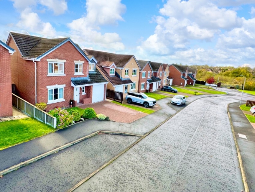 Images for 10 Cartleburn Gardens, Kilwinning, Ayrshire, KA13 7ND, UK