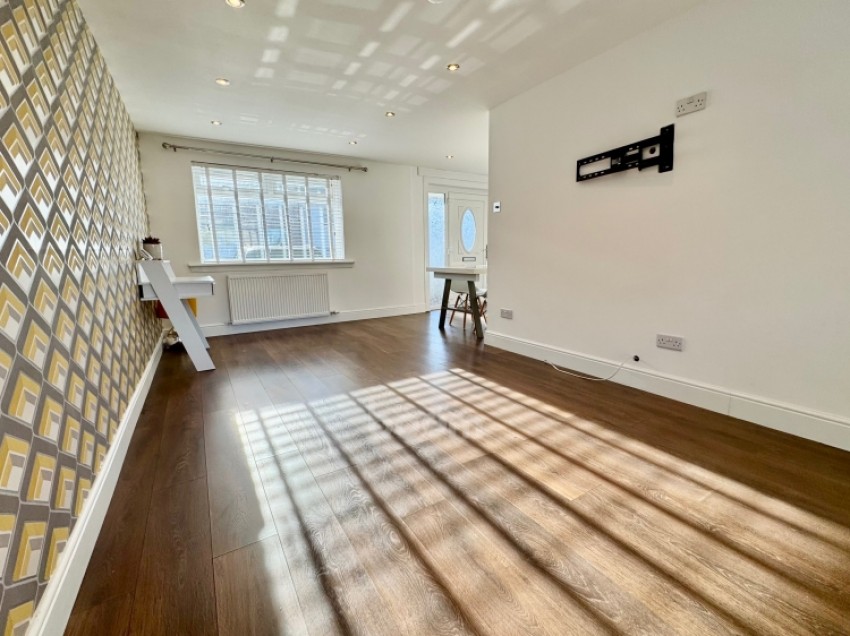 Images for 1 Merchiston Avenue, Linwood, Paisley, Renfrewshire, PA3 3LP, UK