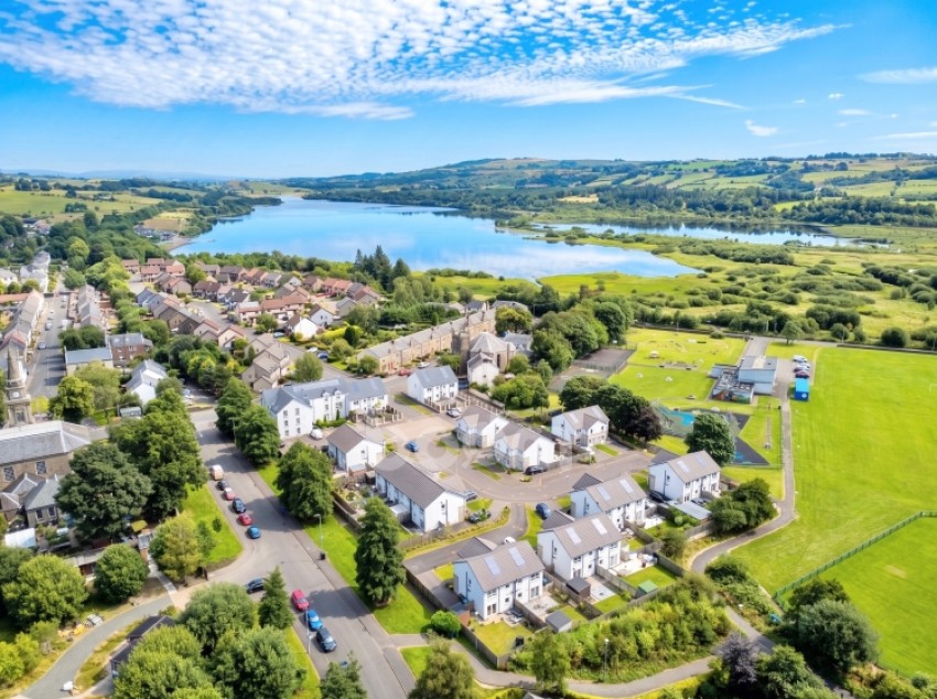 Images for 16 Lochwynd, Lochwinnoch, Renfrewshire, PA12 4FA, UK