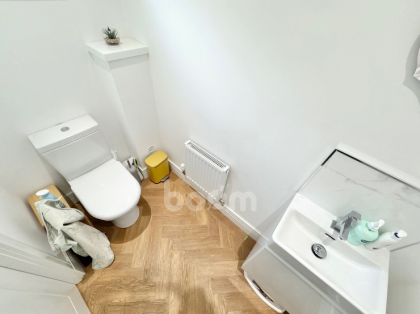 Images for 16 Lochwynd, Lochwinnoch, Renfrewshire, PA12 4FA, UK