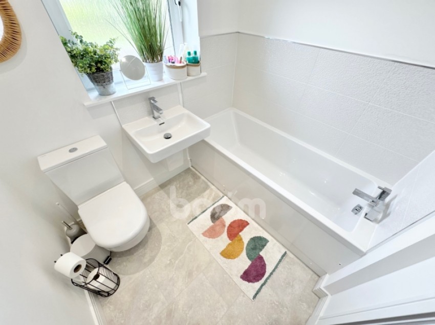 Images for 16 Lochwynd, Lochwinnoch, Renfrewshire, PA12 4FA, UK