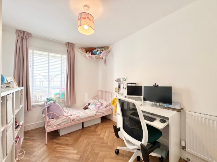 Images for 16 Lochwynd, Lochwinnoch, Renfrewshire, PA12 4FA, UK