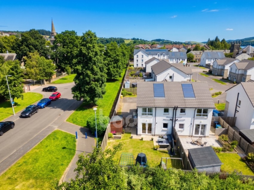 Images for 16 Lochwynd, Lochwinnoch, Renfrewshire, PA12 4FA, UK