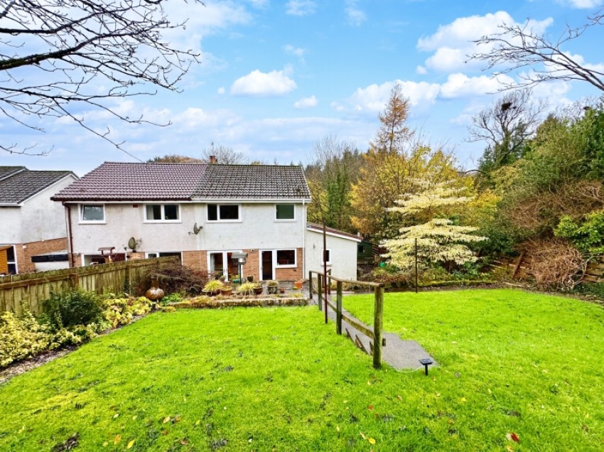 Images for 26 Speirs Road, Lochwinnoch, Renfrewshire, PA12 4BS, UK