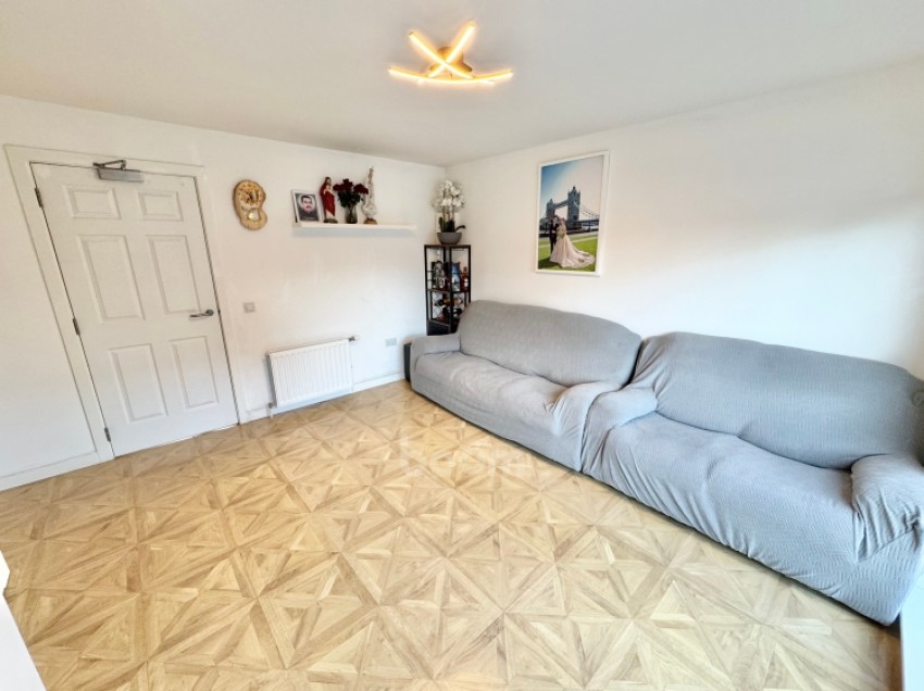 Images for 34 Shortroods Road, Paisley, Renfrewshire, PA3 2NF, UK