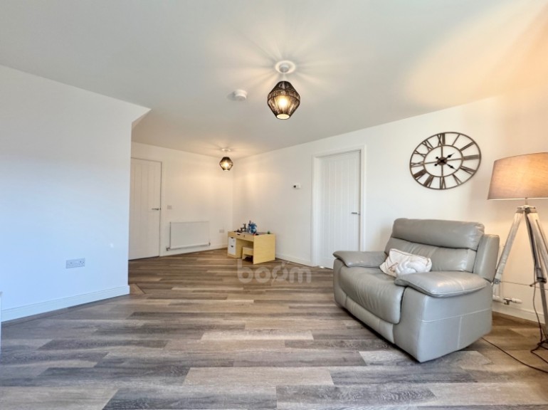 39 Longbow Place, Kilwinning, Ayrshire, KA13 7ES, UK